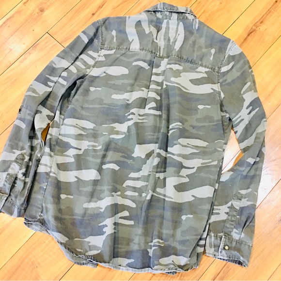 Express camouflage camo shirt top shacket snap long sleeve small hunting… - Picture 3 of 7